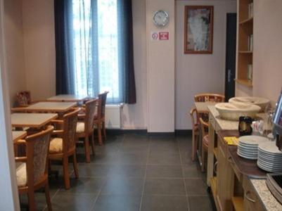 Hotel Moderne Nanterre Esterno foto